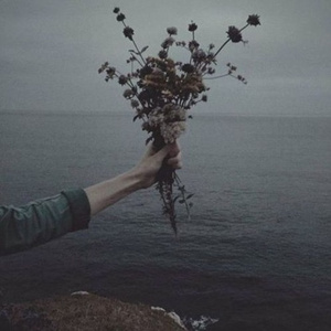 貂蝉疯狂❌喷水自慰爽
